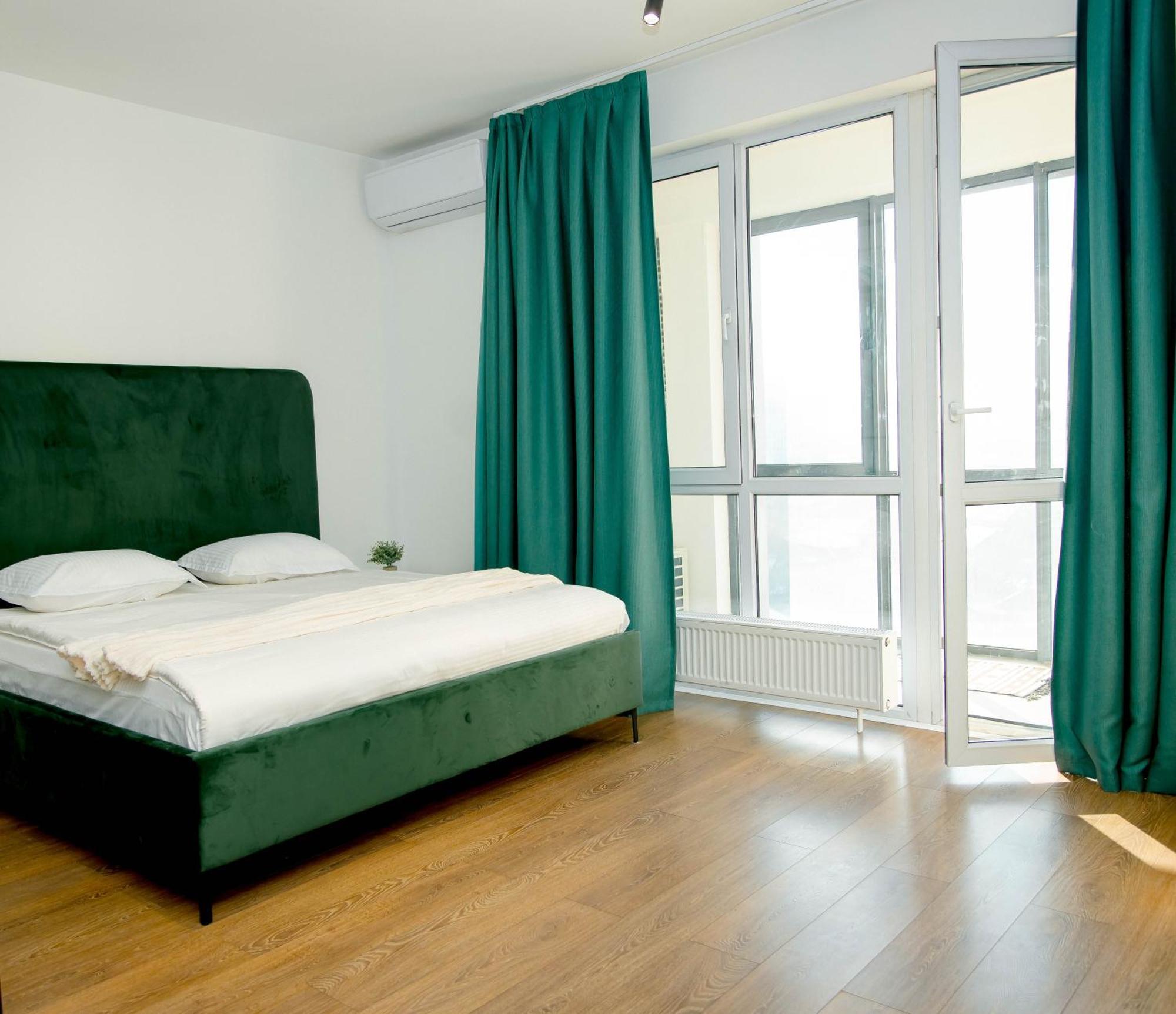 Business-class Apartment, евротрёшка с панорамным видом Apartment